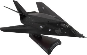 隐形战机模型优惠抢购！F-117夜鹰战机精品，原价$24.95折后仅$18.25 Prime包邮